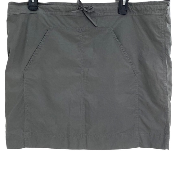 Route 66 Green Adjustable Tie Waist Skirt With Kangaroo Pocket, Size 12 - Picture 1 of 9